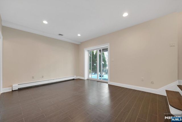 1545 12th Street, Fort Lee, NJ 07024