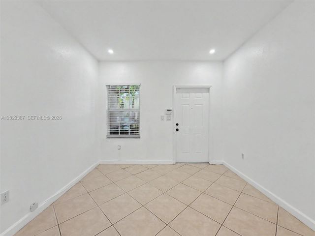 9267 SW 220th Ter, Cutler Bay, FL 33190