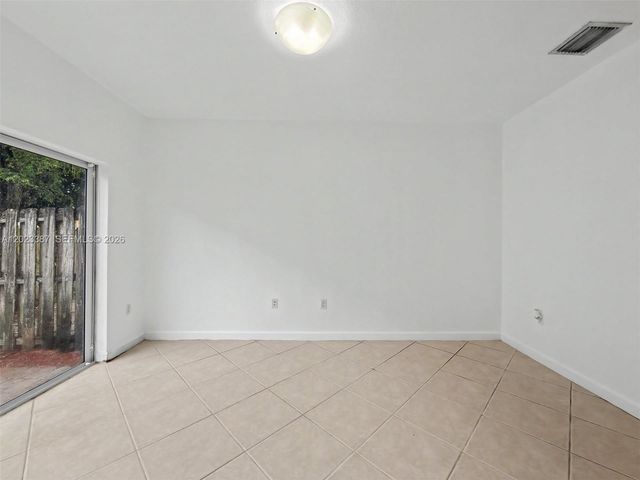 9267 SW 220th Ter, Cutler Bay, FL 33190