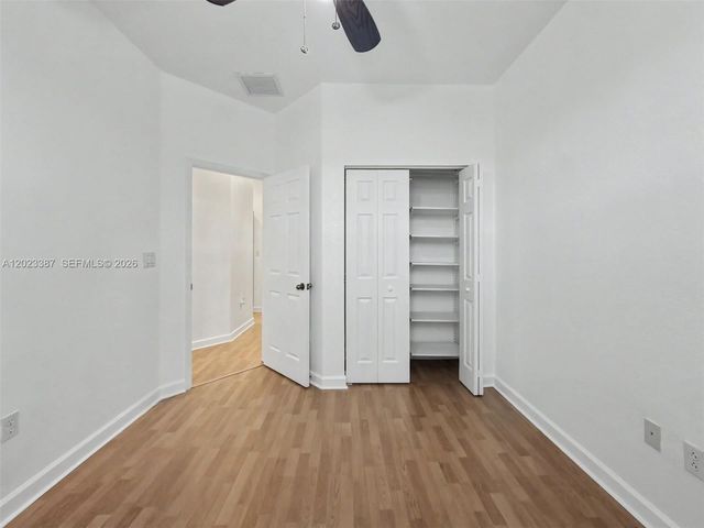 9267 SW 220th Ter, Cutler Bay, FL 33190