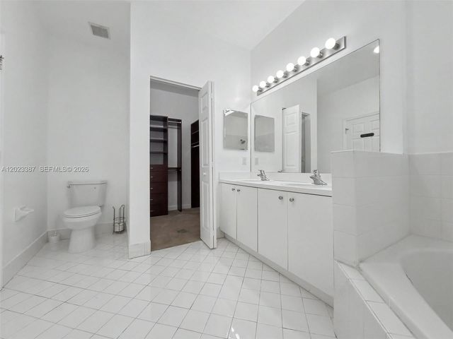 9267 SW 220th Ter, Cutler Bay, FL 33190