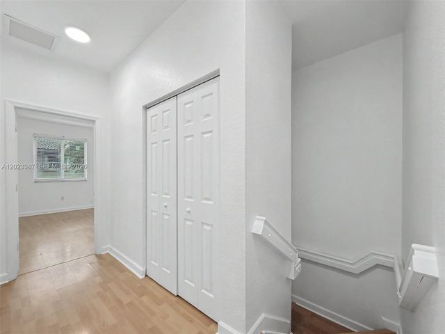 9267 SW 220th Ter, Cutler Bay, FL 33190