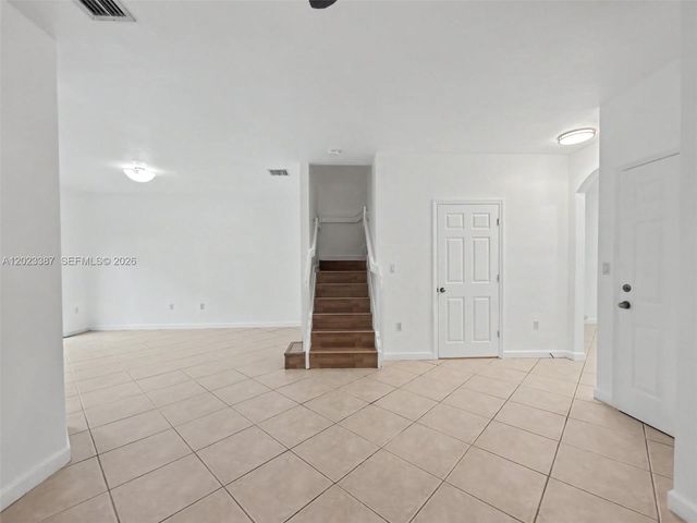 9267 SW 220th Ter, Cutler Bay, FL 33190