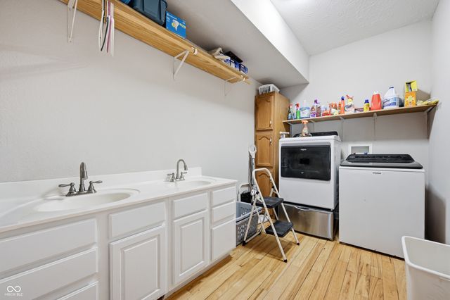938 N County Road 275 E, New Castle, IN 47362