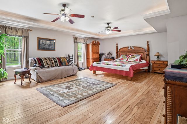 938 N County Road 275 E, New Castle, IN 47362