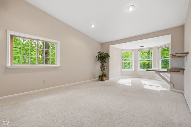 938 N County Road 275 E, New Castle, IN 47362