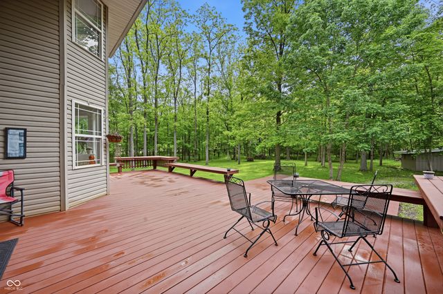 938 N County Road 275 E, New Castle, IN 47362