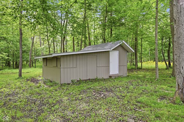 938 N County Road 275 E, New Castle, IN 47362