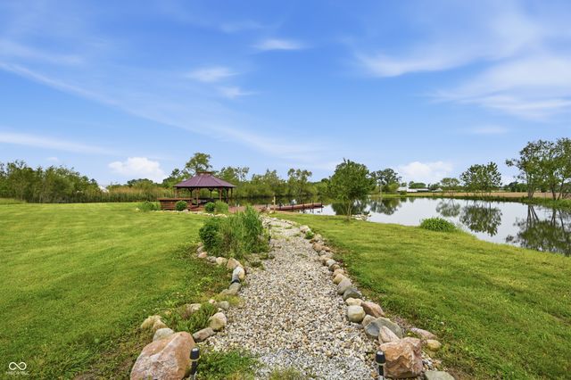 938 N County Road 275 E, New Castle, IN 47362