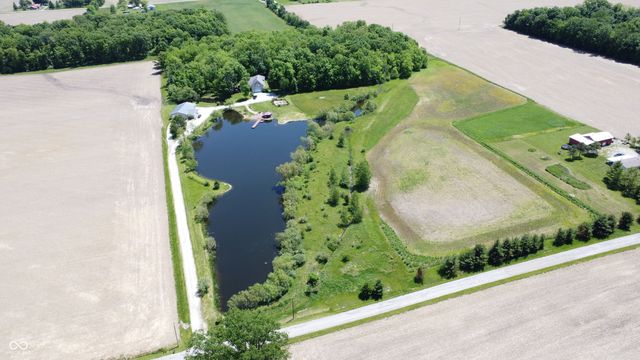 938 N County Road 275 E, New Castle, IN 47362