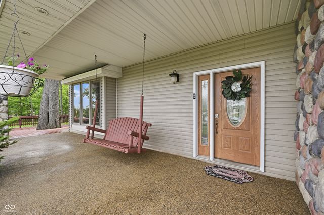 938 N County Road 275 E, New Castle, IN 47362