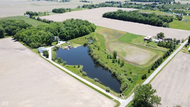 938 N County Road 275 E, New Castle, IN 47362