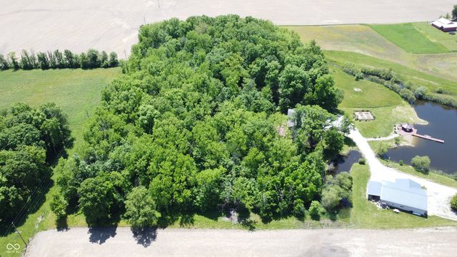 938 N County Road 275 E, New Castle, IN 47362