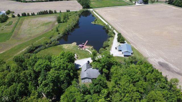 938 N County Road 275 E, New Castle, IN 47362