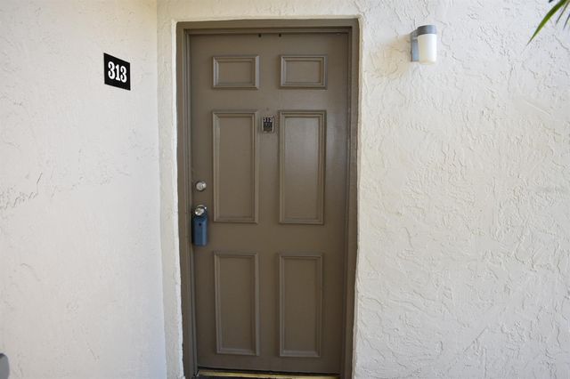 7701 STARKEY ROAD 313, Seminole, FL 33777