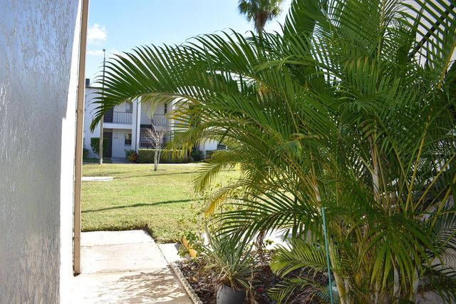 7701 STARKEY ROAD 313, Seminole, FL 33777