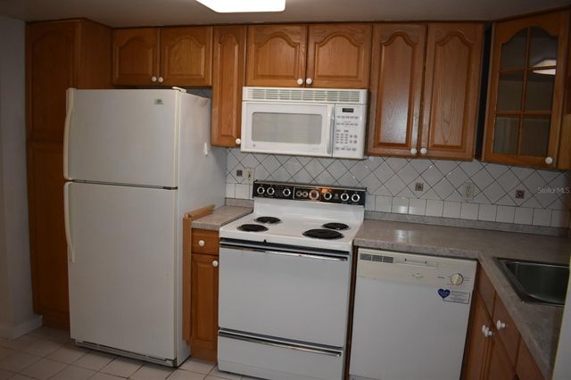 7701 STARKEY ROAD 313, Seminole, FL 33777