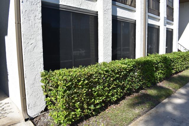 7701 STARKEY ROAD 313, Seminole, FL 33777