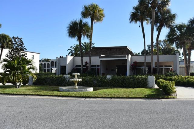 7701 STARKEY ROAD 313, Seminole, FL 33777