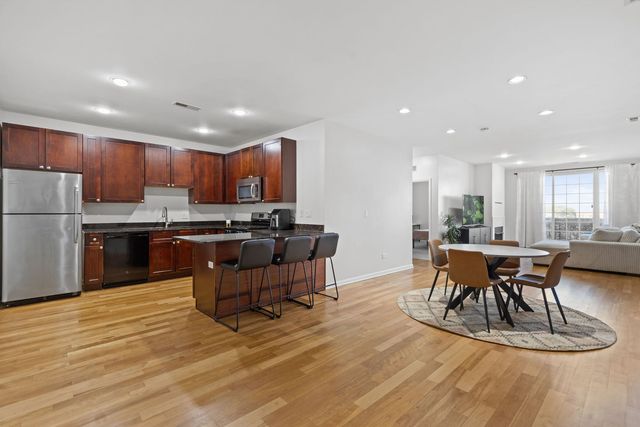 5300 N LINCOLN Avenue 4E, Chicago, IL 60625