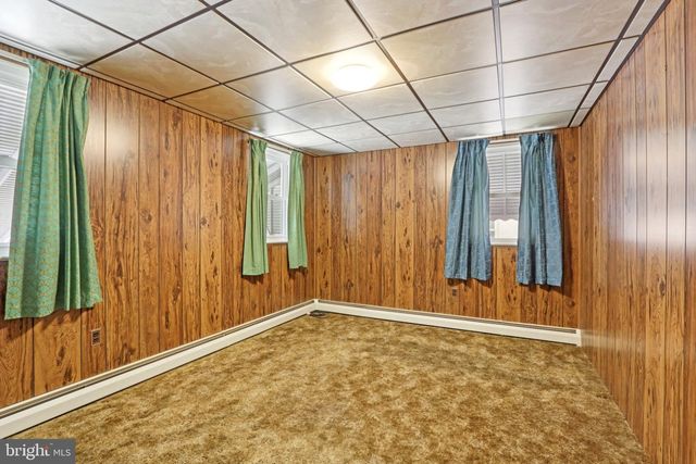 9608 DUNGAN RD, Philadelphia, PA 19115