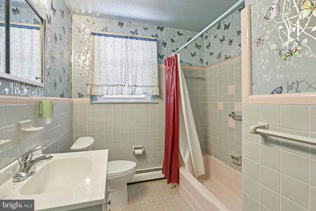 9608 DUNGAN RD, Philadelphia, PA 19115