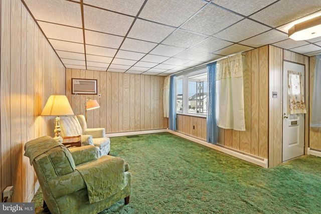 9608 DUNGAN RD, Philadelphia, PA 19115