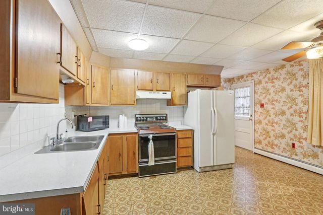 9608 DUNGAN RD, Philadelphia, PA 19115