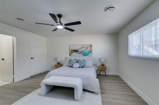 1698 Silver Mesa Way, Las Vegas, NV 89169