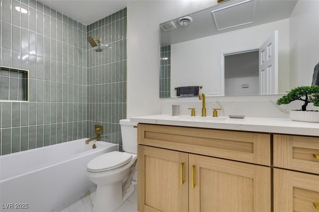 1698 Silver Mesa Way, Las Vegas, NV 89169