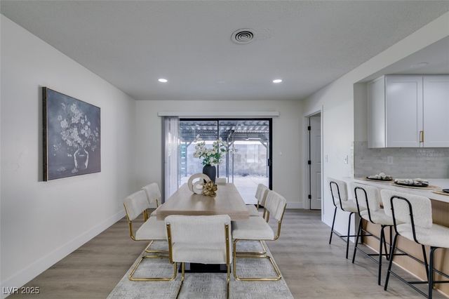 1698 Silver Mesa Way, Las Vegas, NV 89169