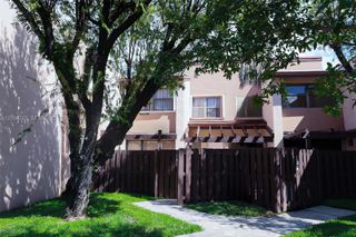 445 W Park Drive 102-4, Miami, FL 33172