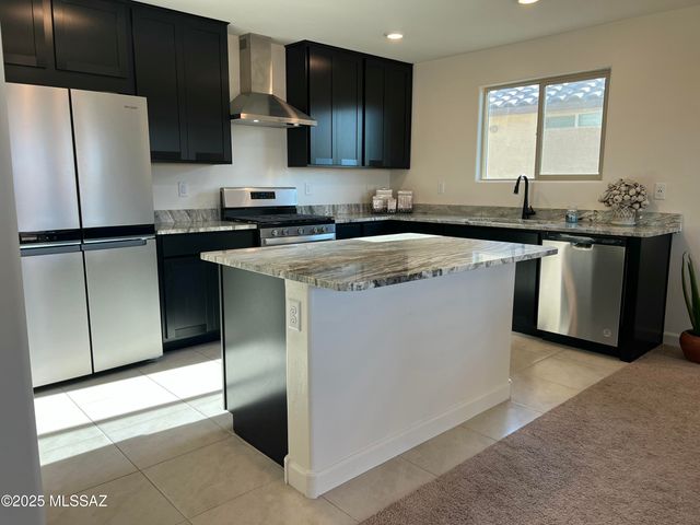 6575 W Camino Pizarro, Tucson, AZ 85757