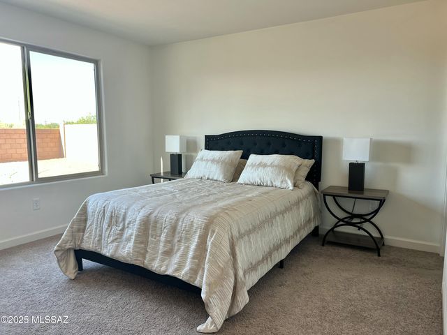 6575 W Camino Pizarro, Tucson, AZ 85757