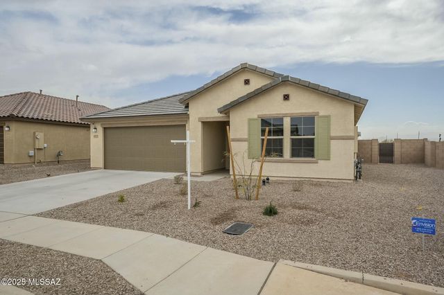 6575 W Camino Pizarro, Tucson, AZ 85757