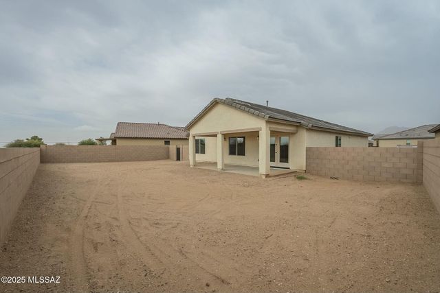 6575 W Camino Pizarro, Tucson, AZ 85757
