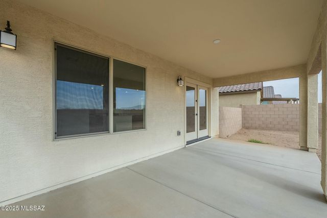 6575 W Camino Pizarro, Tucson, AZ 85757