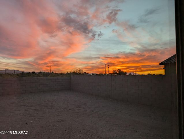 6575 W Camino Pizarro, Tucson, AZ 85757