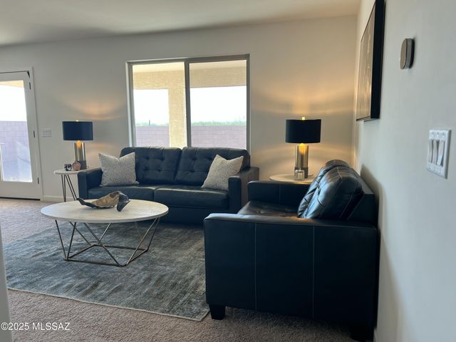 6575 W Camino Pizarro, Tucson, AZ 85757