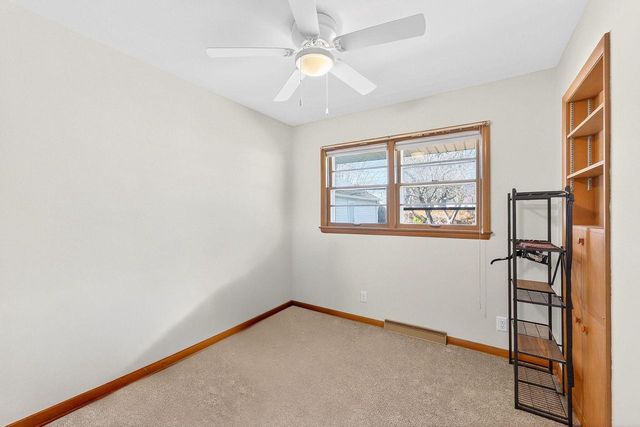 5402 39th AVENUE, Kenosha, WI 53144