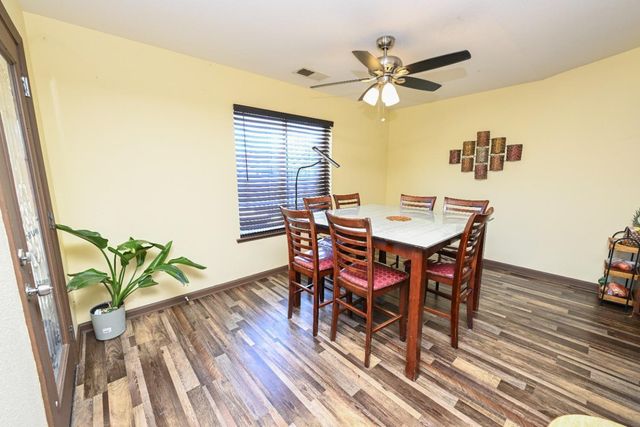 1135 Raffer Johnson Drive, Kingsburg, CA 93631