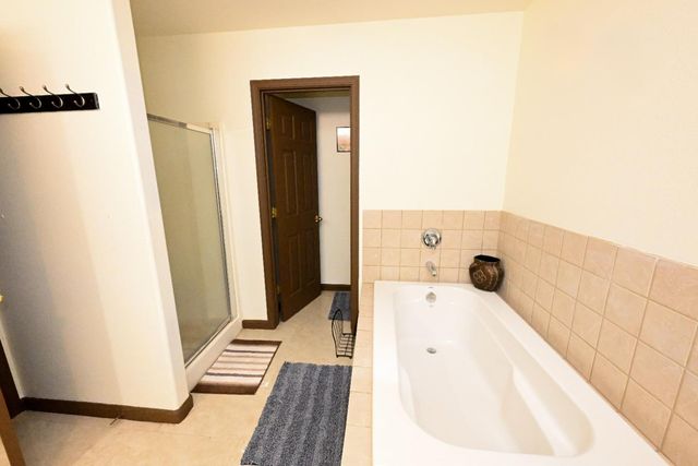 1135 Raffer Johnson Drive, Kingsburg, CA 93631