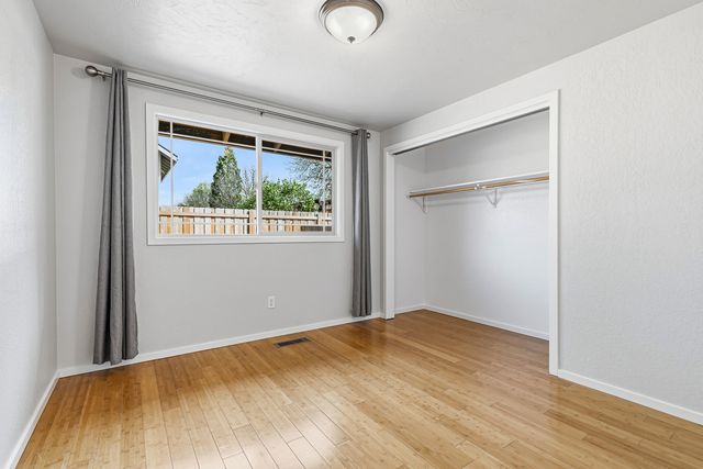 2864 Hawaiian Avenue, Medford, OR 97504