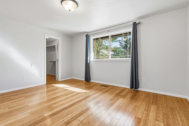 2864 Hawaiian Avenue, Medford, OR 97504