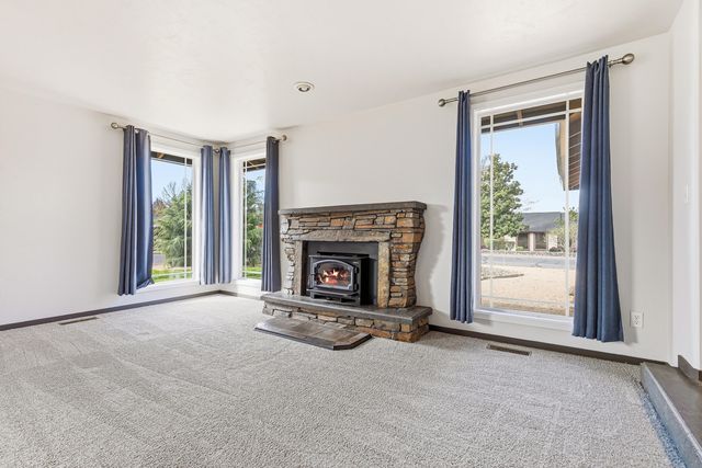 2864 Hawaiian Avenue, Medford, OR 97504