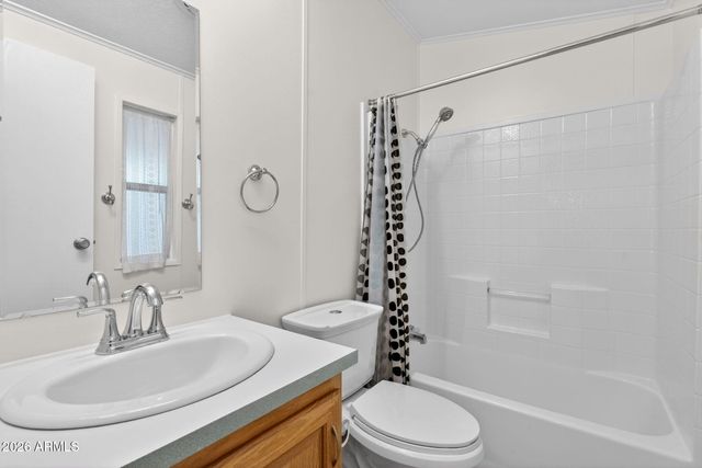 110 S ELLSWORTH Road, Mesa, AZ 85208