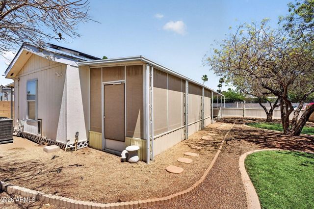 110 S ELLSWORTH Road, Mesa, AZ 85208