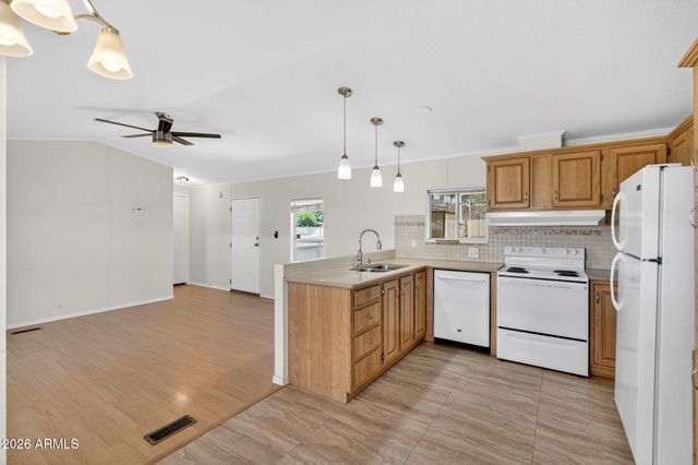 110 S ELLSWORTH Road, Mesa, AZ 85208
