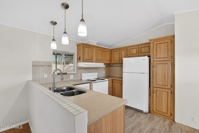 110 S ELLSWORTH Road, Mesa, AZ 85208