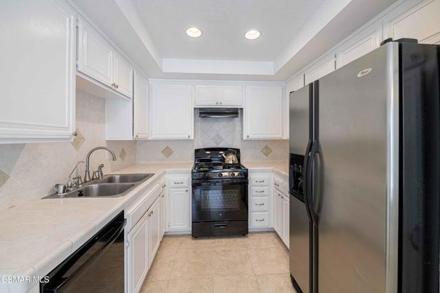 3623 Summershore Lane, Westlake Village, CA 91361